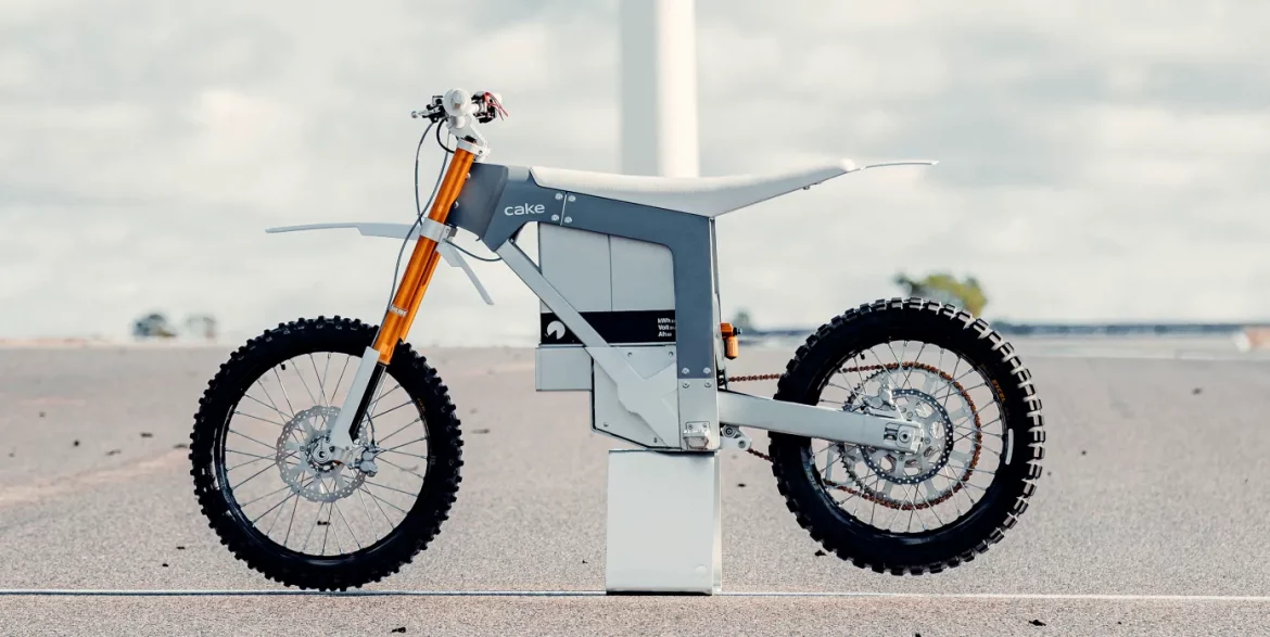 cake-kalk-motorcycle